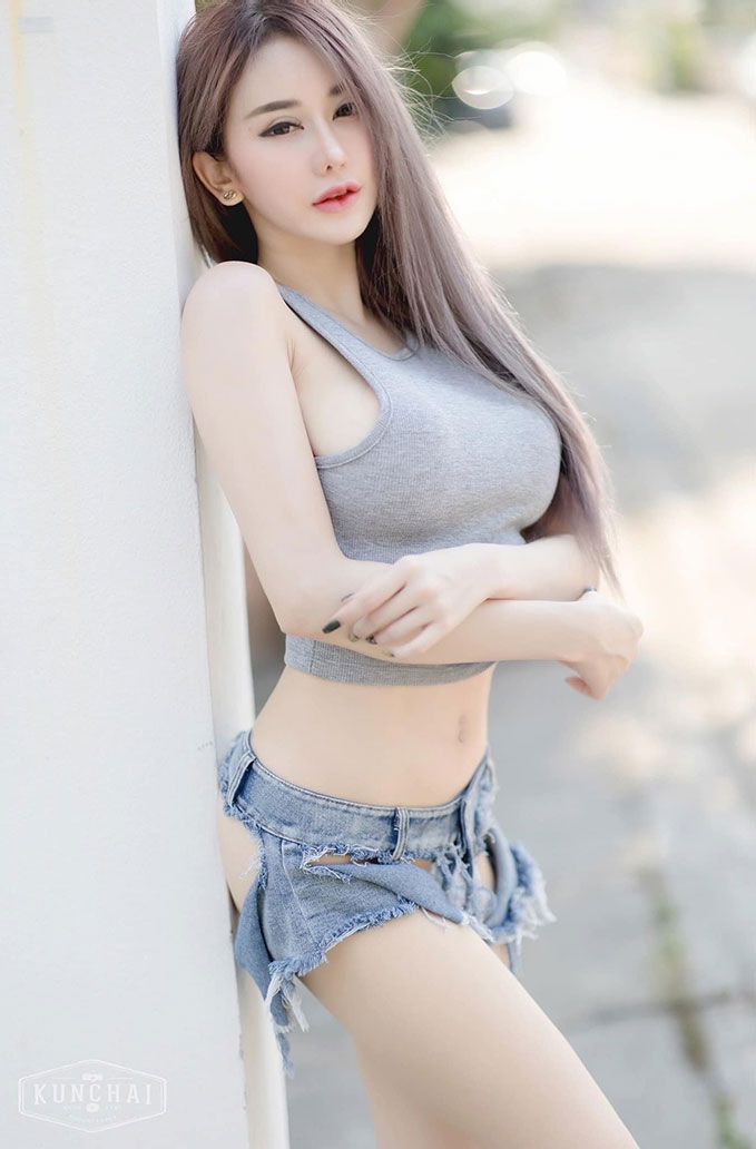 วาร์ป น้องพลอยใส นางแบบสาวสุดแซ่บ ดีกรีความฮอตไม่ธรรมดา 20