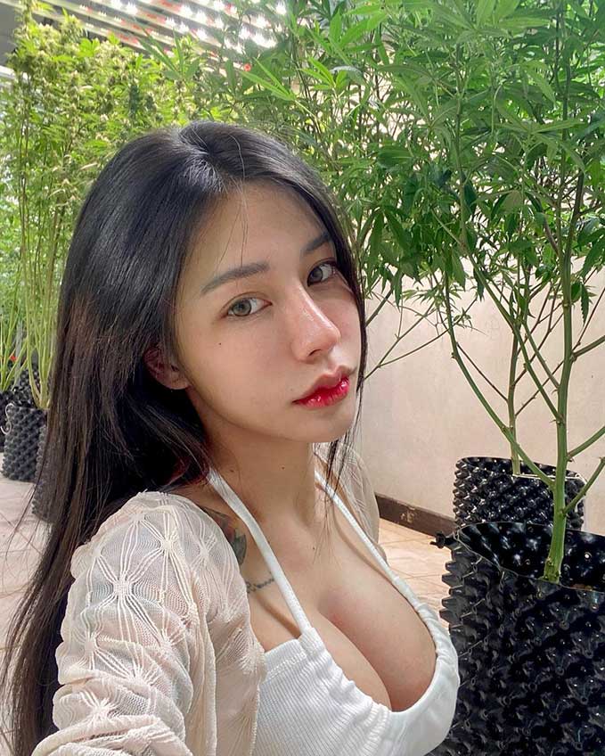 วาร์ป น้องชิชา เน็ตไอดอลสาวหน้าคมสุดแซ่บ สวยฮอตสะกดทุกมุมมอง 19