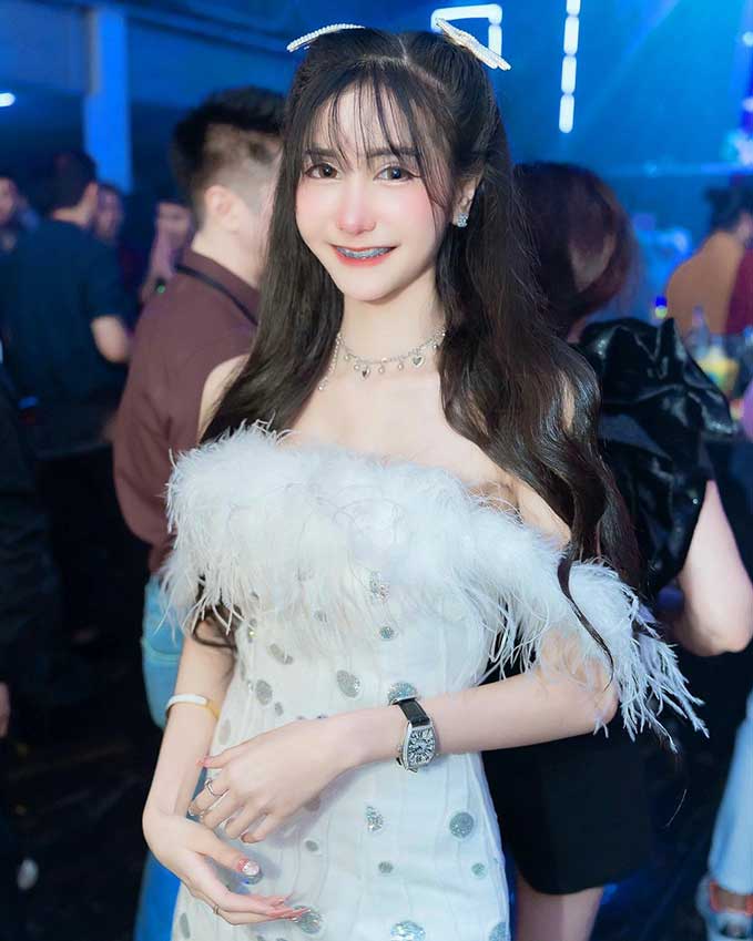 วาร์ป น้องสะมายด์หยี๋ เน็ตไอดอลดาวดัง Onlyfans เด็ดงานดี 18+ 13