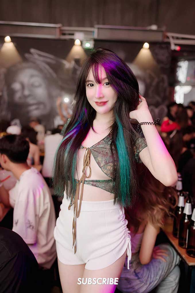 วาร์ป น้อง iyarin สาวสตรีมเมอร์หุ่นแซ่บ เสน่ห์เย้ายวนโดนใจ 3