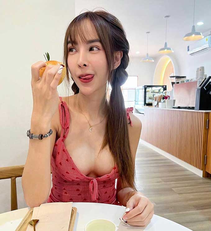 วาร์ป น้องถุงปุ๋ย เน็ตไอดอลสาวมากเสน่ห์ น่ารักสวยใสเกินต้าน 1