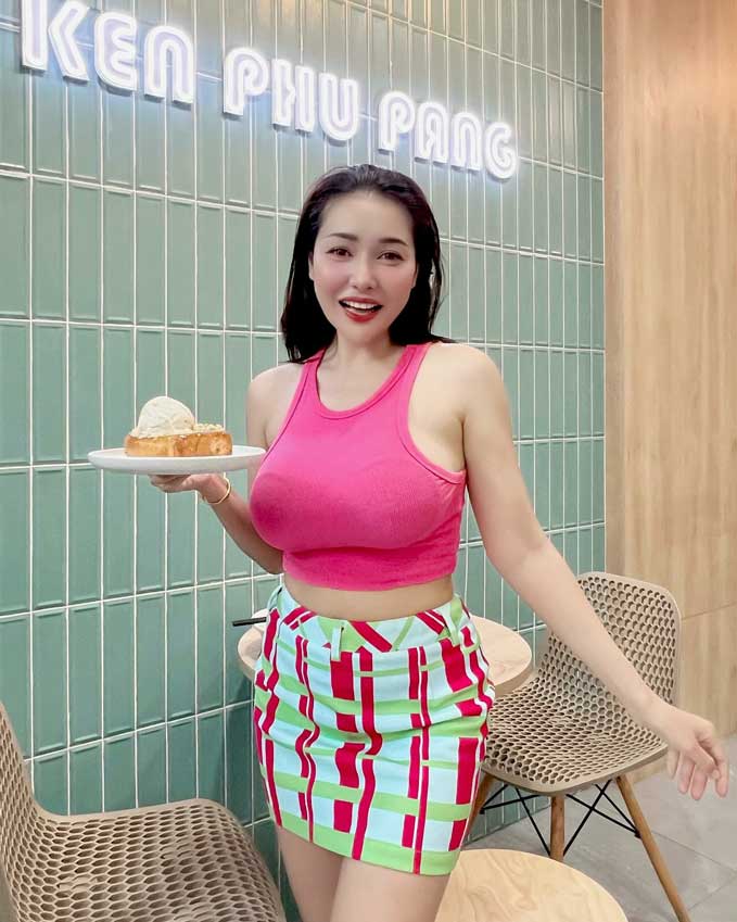 เปิดประวัติ น้องมุกดา Mookda Nuengruetai สาวสวยสุดเซ็กซี่ตัวแม่ No1. 25